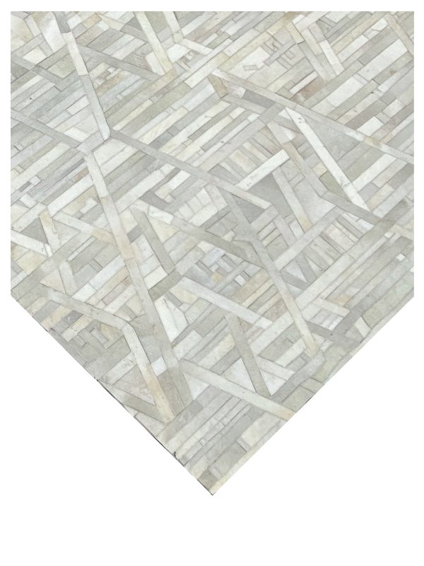 Artisan Olivia  White Ivory Modern Crafted Rug For Sale